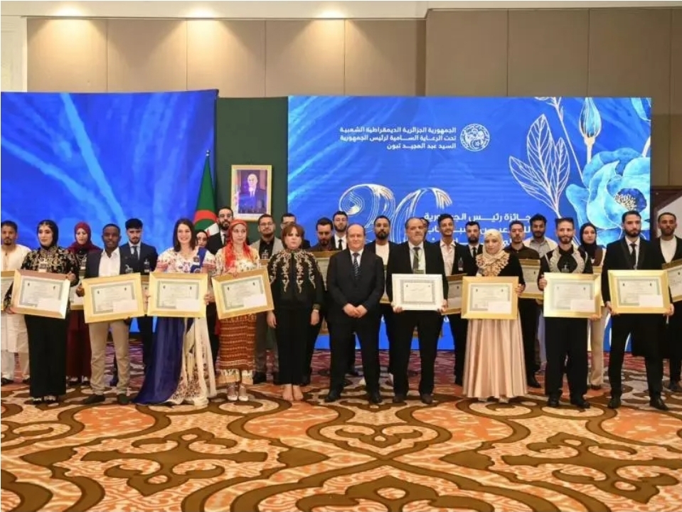 الجزائر – الدورة الـ20 للجائزة الرئاسية للمبتكرين الشباب “علي معاشي”: رئيس الوزراء يشرف على حفل تتويج الفائزين